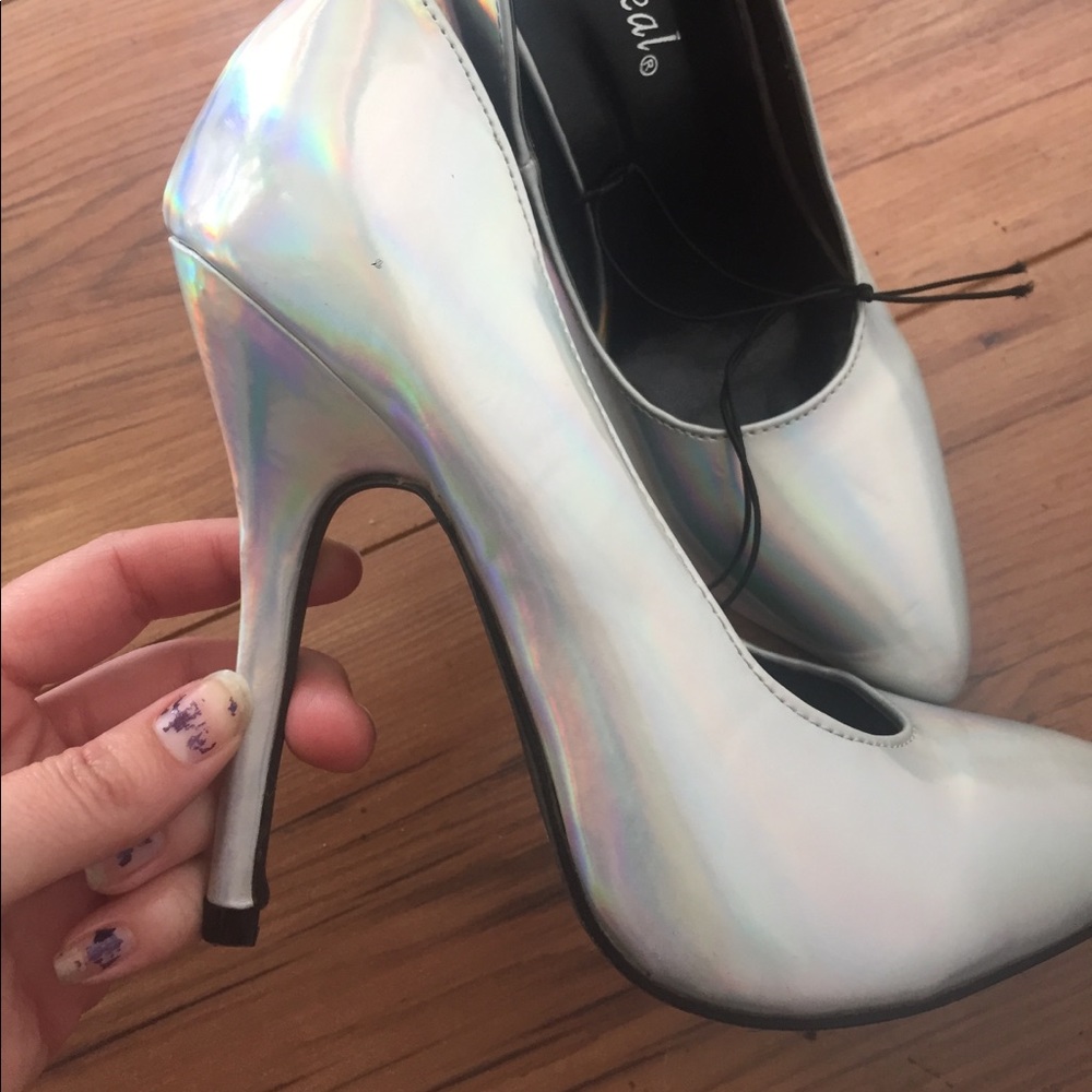 Vintage iridescent hologram rainbow wet seal pump